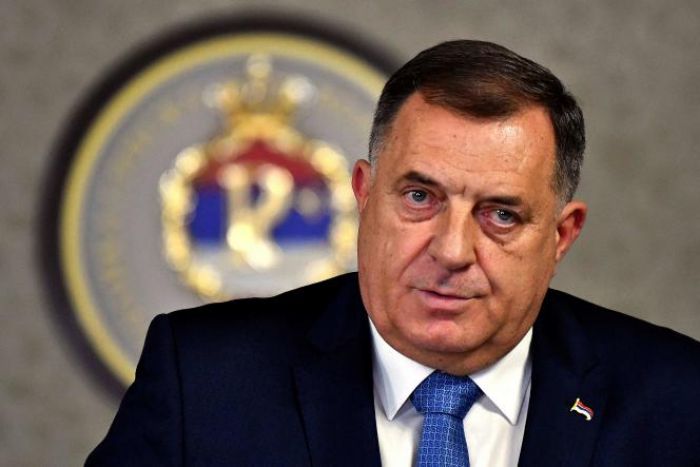 SKANDALOZNA ODLUKA: Milorad Dodik pomilovao nasilnika Mrđu, građani ogorčeni!