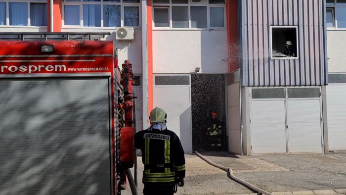 FOTO: Dobojski Info | DOBOJ: Realizovana pokazna vježba gašenja požara i spasavanja