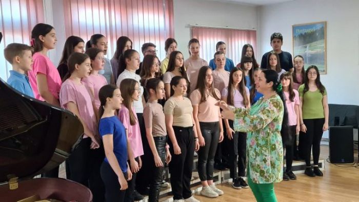 FOTO: Dobojski Info | DOBOJ: Hor Osnovne muzičke škole “Markos Portugal” pobjednik na regionalnom takmičenju