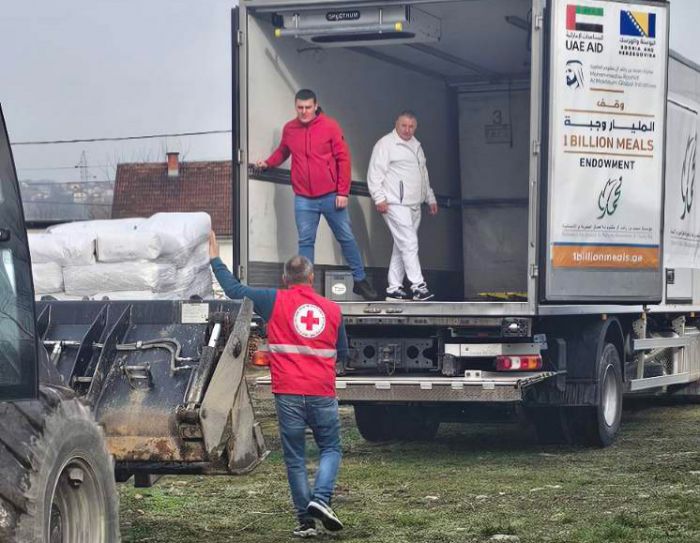 FOTO: Dobojski Info | DOBOJ: Crvenom krstu isporučeno više od 19 tona brašna