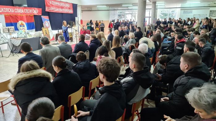 FOTO: Dobojski Info | DOBOJ: Svečanom priredbom obilježena školska slava 