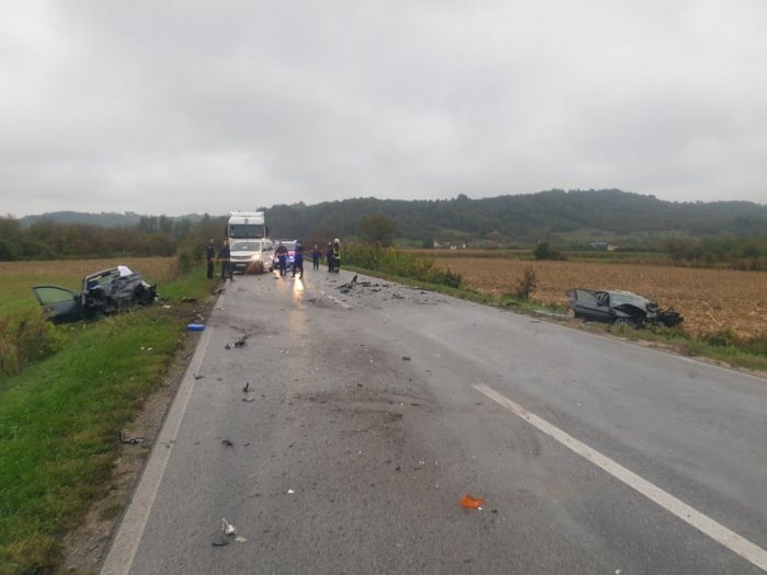 FOTO: Dobojski Info | TRAGIČNA SAOBRAĆAJNA NESREĆA U DOBOJU: Poginuo vozač automobila &quot;Fiat&quot;