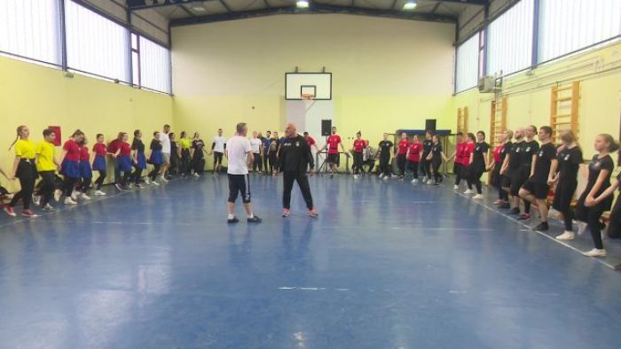 FOTO: RTV Doboj | DOBOJ: Održan seminar za folkloraše