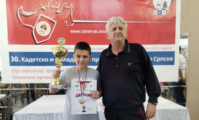 FOTO: Dobojski Info | DOBOJ: Đorđe Lukić po peti put kadetski šampion Republike Srpske u šahu