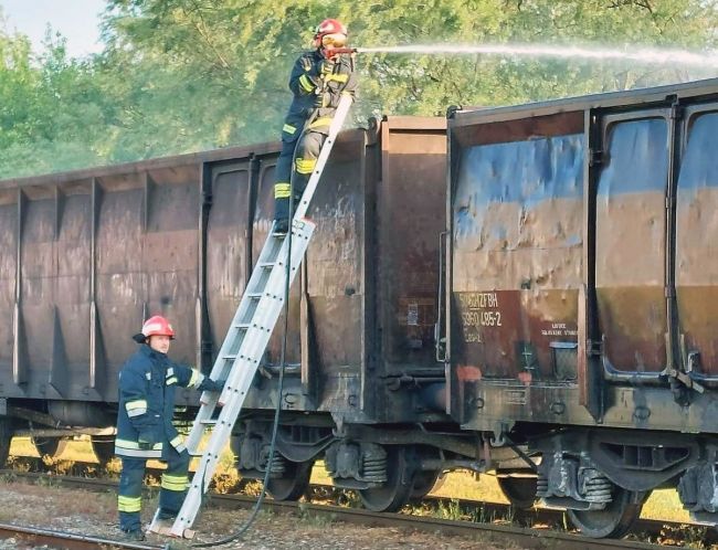 DOBOJ: Ugašen požar na tri teretna vagona u Petrovu