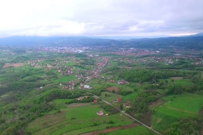 FOTO: Dobojski Info | DOBOJ: Lokalitet Putnikovo brdo - imovina Srpske