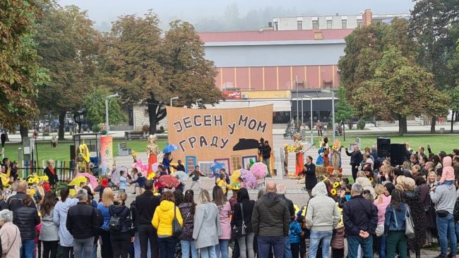 FOTO: Dobojski Info | DOBOJ: Mališani iz vrtića "Majke Jugović" pozdravili dolazak jeseni