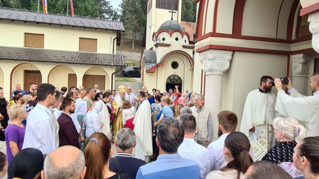 FOTO: Dobojski Info | DOBOJ: Svečanom liturgijom počelo obilježavanje slave grada