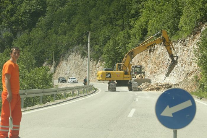 FOTO: S.Pašalić | PUTEVI: Izmjene u saobraćaju na mjestima izvođenja radova