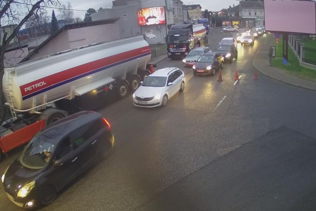 FOTO: Dobojski Info | I jutros velike gužve na graničnim prelazima