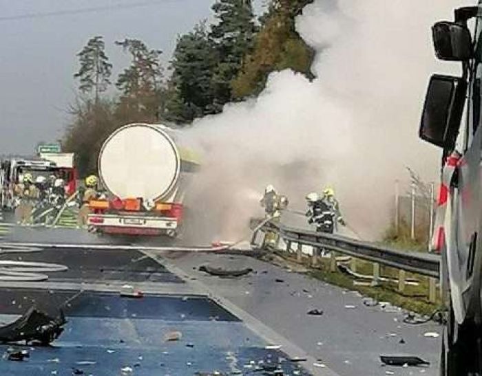 PUTEVI: Zapalila se dva kamiona na putu Banjaluka-Klašnice, obustavljen saobraća