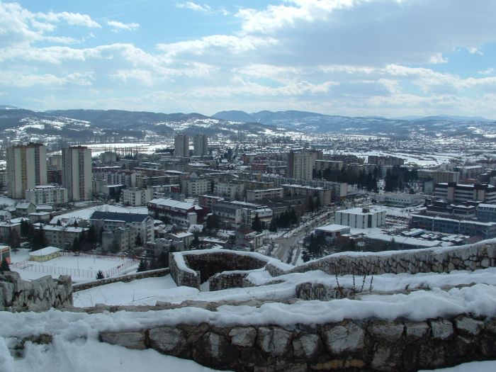 GRAĐANI DOBOJA BEZ GRIJANJA DOK TEMPERATURE PADAJU: Gradska toplana bez odgovora?