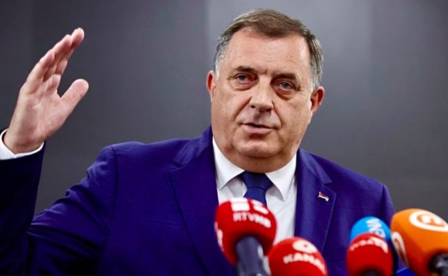 FOTO: Dobojski Info | DODIK SE OSIGURAO OD KLEVETE: Nalog registrovao čak na Islandu?!