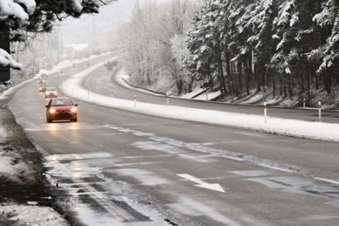 FOTO: Dobojski Info | PUTEVI: Poledica u višim predjelima