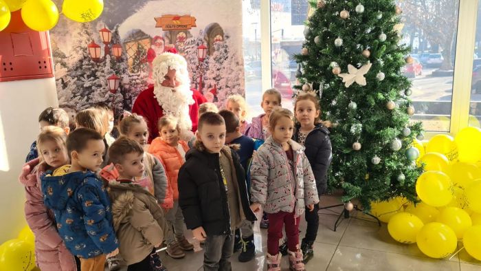 FOTO: Dobojski Info | DOBOJ: Jelena Šarić iz Stanara napisala najljepše pismo Djeda Mrazu