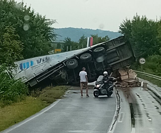 DOBOJ: Zastoj na putu prema autoputu iz pravca Šešlija