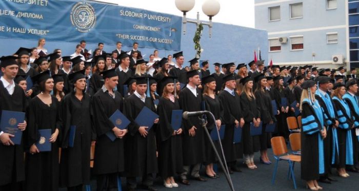 FOTO: L.D. | Studenti sve zabrinutiji: “Imamo osjećaj da su svi digli ruke od nas.”