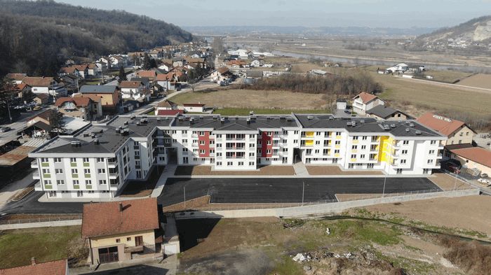 DOBOJ: Predata na upotrebu zgrada sa stanovima za izbjeglice i raseljene