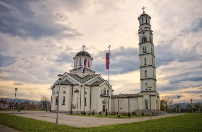 FOTO: Dobojski Info | DOBOJSKI INFO NAJAVLJUJE: Svečana litija povodom slave Sabornog-spomen hrama Rođenja Presvete Bogorodice 21. septembra