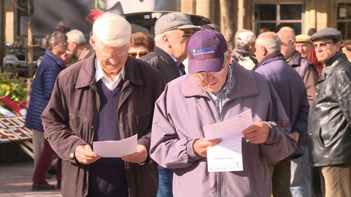 FOTO: Dobojski Info | POSLODAVCIMA U SRPSKOJ SVE TEŽE NAĆI RADNIKE: Raste broj penzionera koji ponovo zasnivaju radni odnos