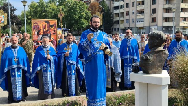 FOTO: Dobojski Info | DOBOJ: Služen parastos za sve koji su život dali za Srpsku