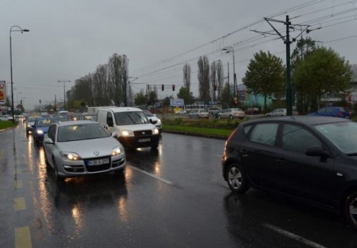 FOTO: Dobojski Info | PUTEVI: Mjestimično vlažni kolovozi