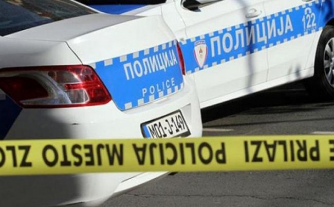 FOTO: Dobojski Info | DOBOJ: Policajci spriječili samoubistvo. Prijetila da će skočiti sa 15 metara visine.