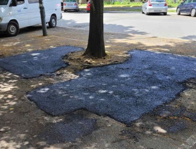 FOTO: Dobojski Info | U DOBOJU ASFALTIRAJU LOPATOM: Za isti posao u Banjaluci pišu penale. (FOTO)