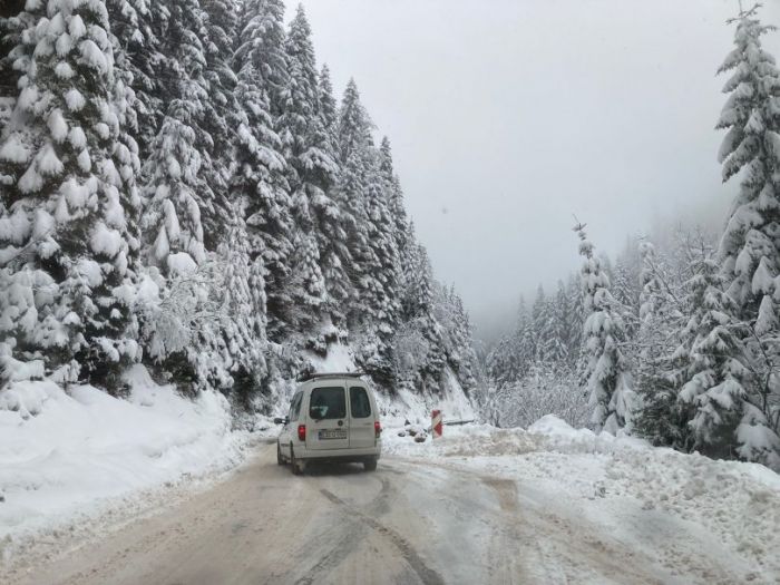 FOTO: Dobojski Info | PUTEVI: Preko Morina neprohodno, snijega i dalje ima na kolovozu u višim krajevima