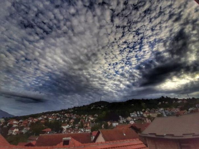 FOTO: Dobojski Info | VRIJEME: Pretežno oblačno sa kišom