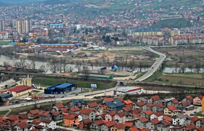 Gase se dvije institucije u Doboju!? Jedna je trebala pomoći razvoju grada, druga djeci!