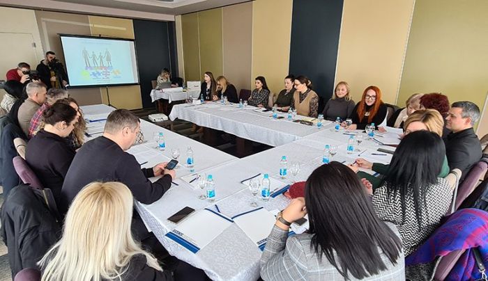 FOTO: Dobojski Info | DOBOJ: Sajber buling jedan od novih izazova pred socijalnim radnicima