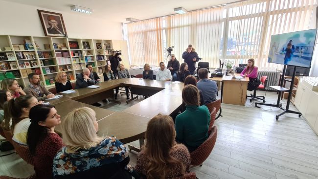 FOTO: Dobojski Info | DOBOJ: Škola "Vuk Karadžić" pobjednik među 82 škole u BiH