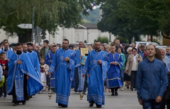 DOBOJSKI INFO NAJAVLJUJE: Svečana litija i osvećenje freskopisa. Proslava Male Gospojine.