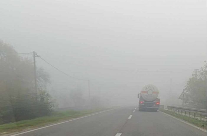 FOTO: Dobojski Info | PUTEVI: Smanjena vidljivost zbog magle, lokalno mioguća poledica