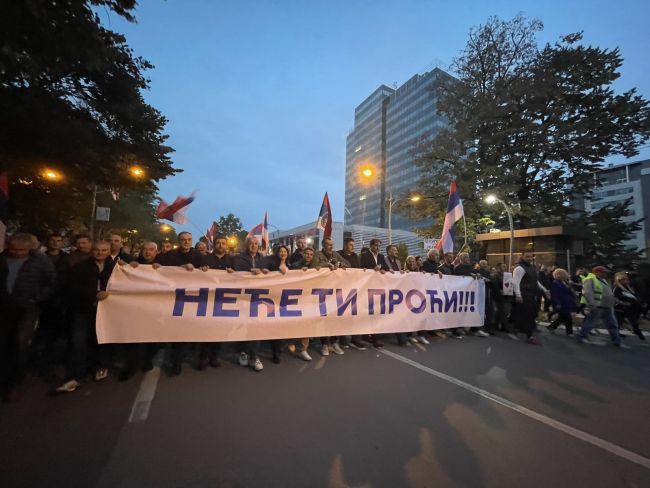 FOTO: Dobojski Info | DRUGI PROTEST OPOZICIJE U BANJALUCI: “Zajedno ćemo istrajati da dokažemo istinu”