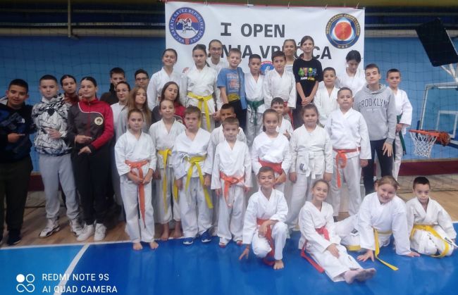 FOTO: Dobojski Info | DOBOJ: Karate klub &quot;Vila&quot; postigao veliki uspjeh na &quot;1. Open Banja Vrućica&quot; takmičenju