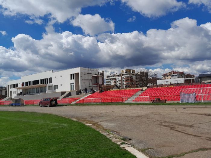 FOTO: Dobojski Info | PRELIJEPE SLIKE SA STADIONA LUKE: Sportski ambijent koji Sloga zaslužuje (FOTO) (VIDEO)