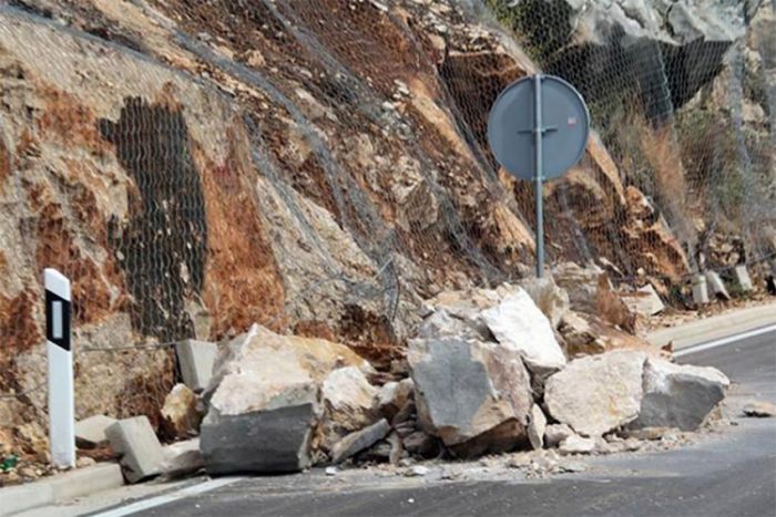 FOTO: Dobojski Info | PUTEVI: Povoljni uslovi za vožnju, mogući odroni u usjecima