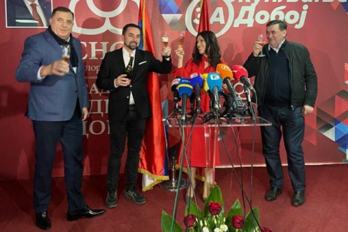 DOBOJ: Obren Petrović i SNSD-e priznali visokog predstavnika Šmita