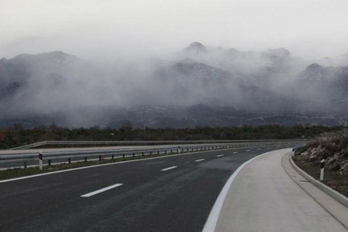 FOTO: Dobojski Info | PUTEVI: Moguća poledica, magla u kotlinama i duž rijeka